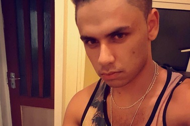 Điều tra vụ án bằng cách cho nghi phạm hiếp dâm thoải mái xem phim giường chiếu trong tù